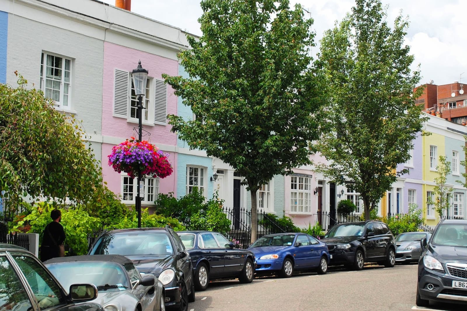 Living in W8 - Area Guide | Foxtons