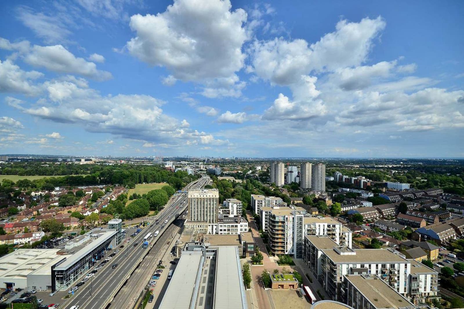 Living in Tw8 - Area Guide | Foxtons